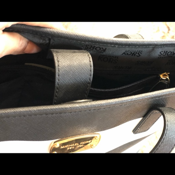 Michael Kors stripe black and white purse - Picture 2 of 5